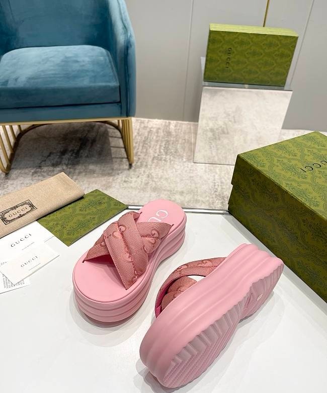 Gucci Platform Slide Sandals in Pink - Afbeelding 2