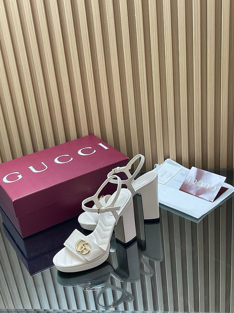 Gucci GG Sandals in White - Afbeelding 4