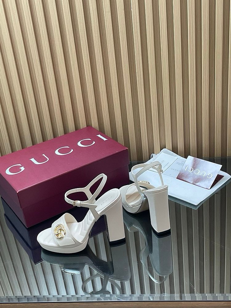 Gucci GG Sandals in White - Afbeelding 6
