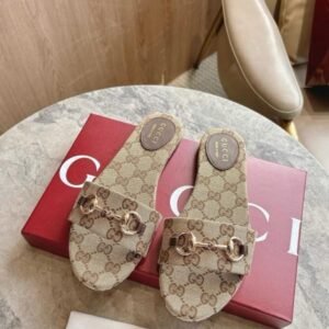 Gucci Slide Sandal in Brown Beige