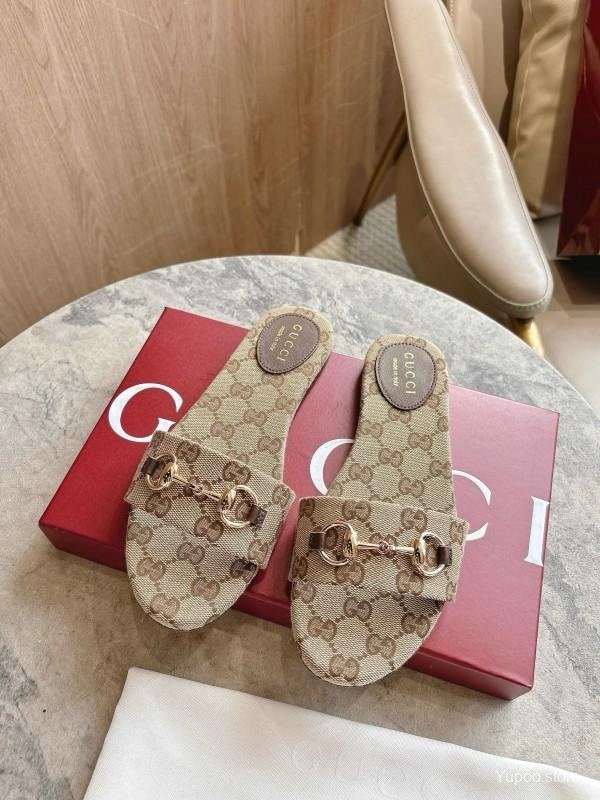 Gucci Slide Sandal in Brown Beige