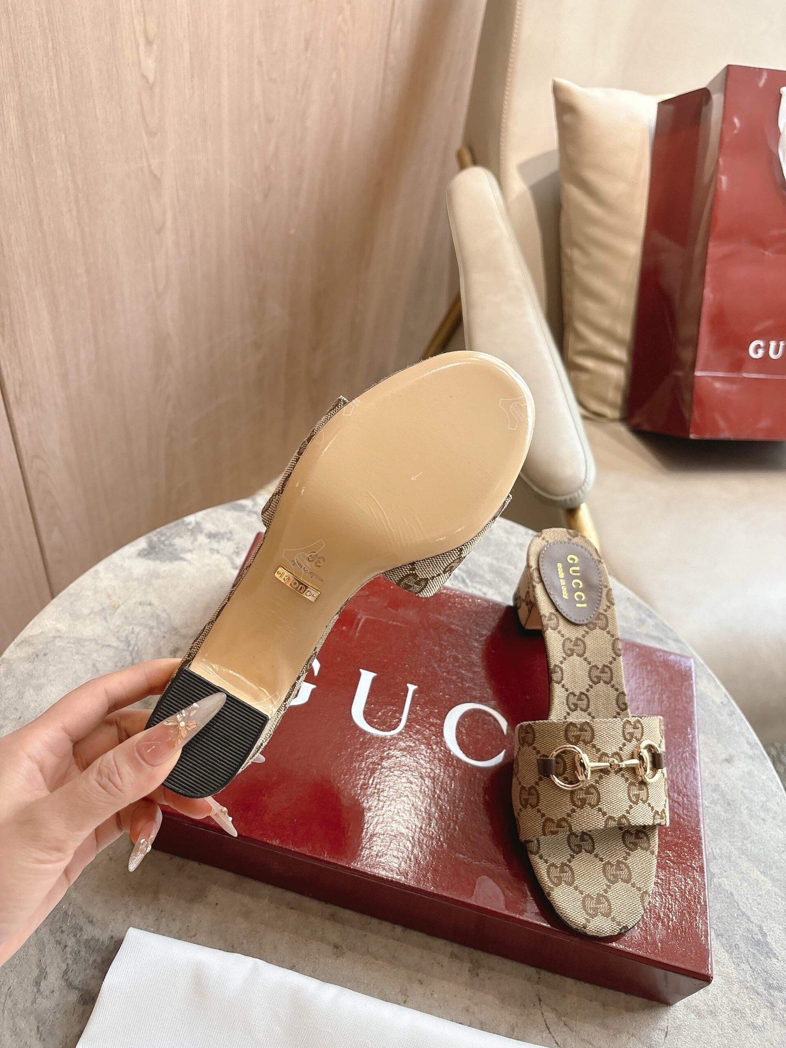 Gucci Slide Sandal in Brown - Afbeelding 5