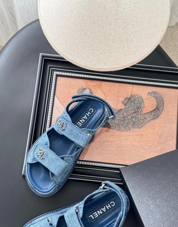 Chanel Dad Sandals in Blue Denim - Afbeelding 2