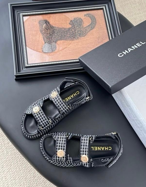 Chanel Dad Sandals in Black White - Afbeelding 4