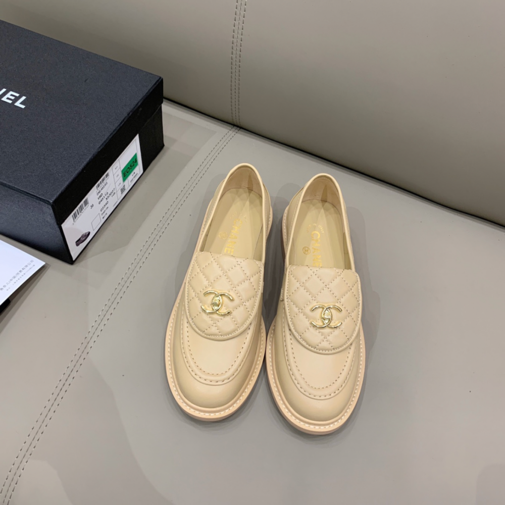 Chanel Loafers in Beige - Afbeelding 3