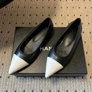 Alternative view of Chanel Ballerinas in Black White