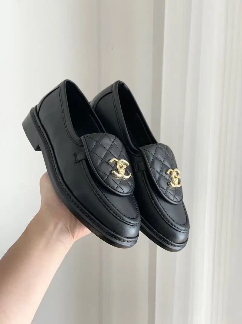 Chanel Loafers in Black - Afbeelding 5