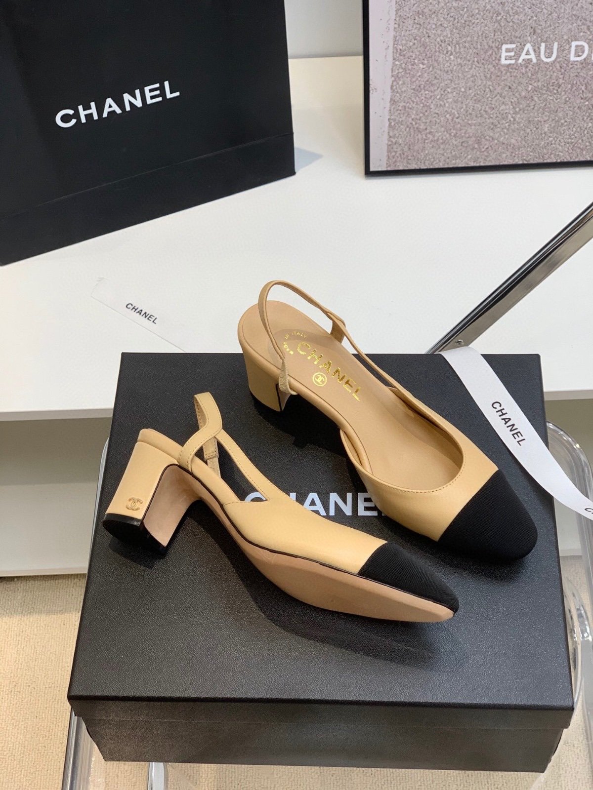 Chanel Slingback Pumps in Beige - Afbeelding 4