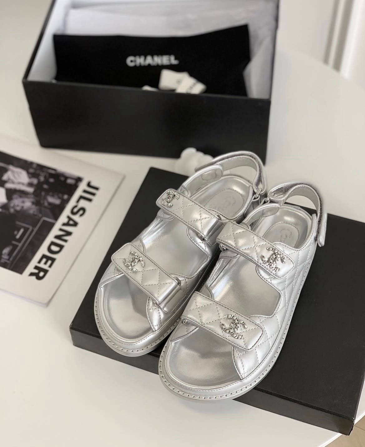 Chanel Dad Sandals in Silver - Afbeelding 2
