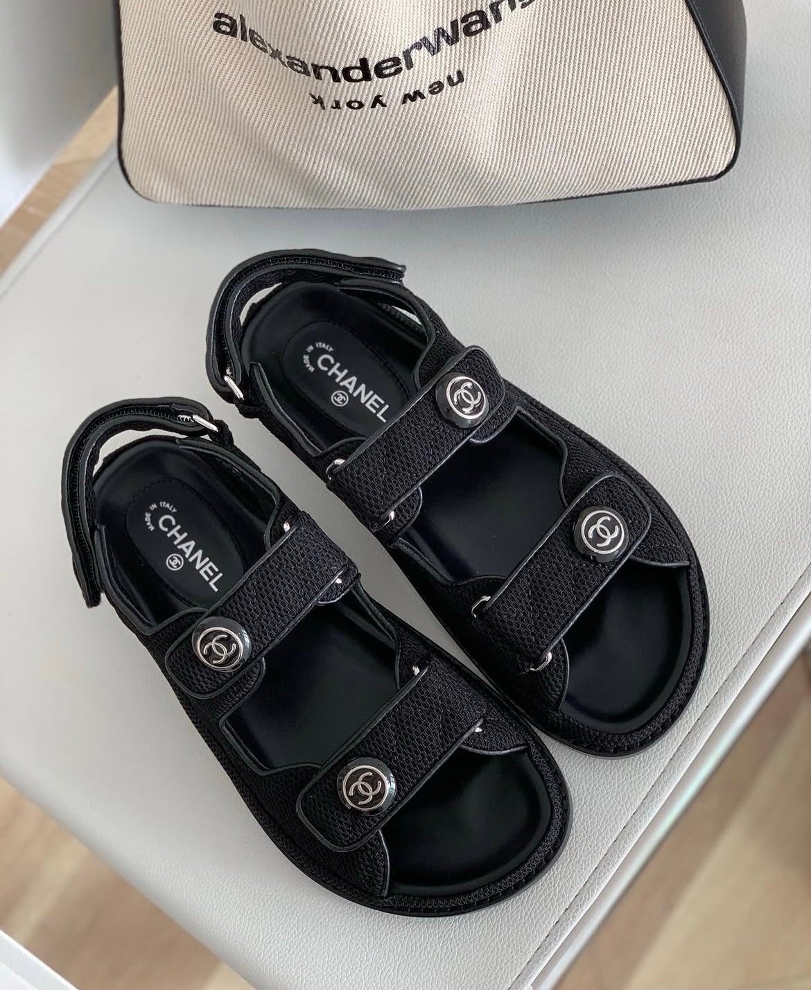 Chanel Sandals in Black Silver - Afbeelding 2