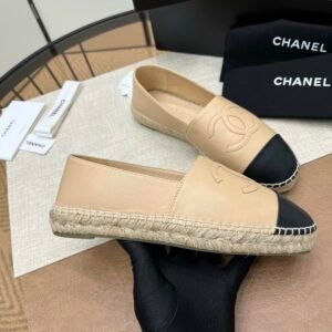 Alternative view of Chanel Loafers in Beige Black