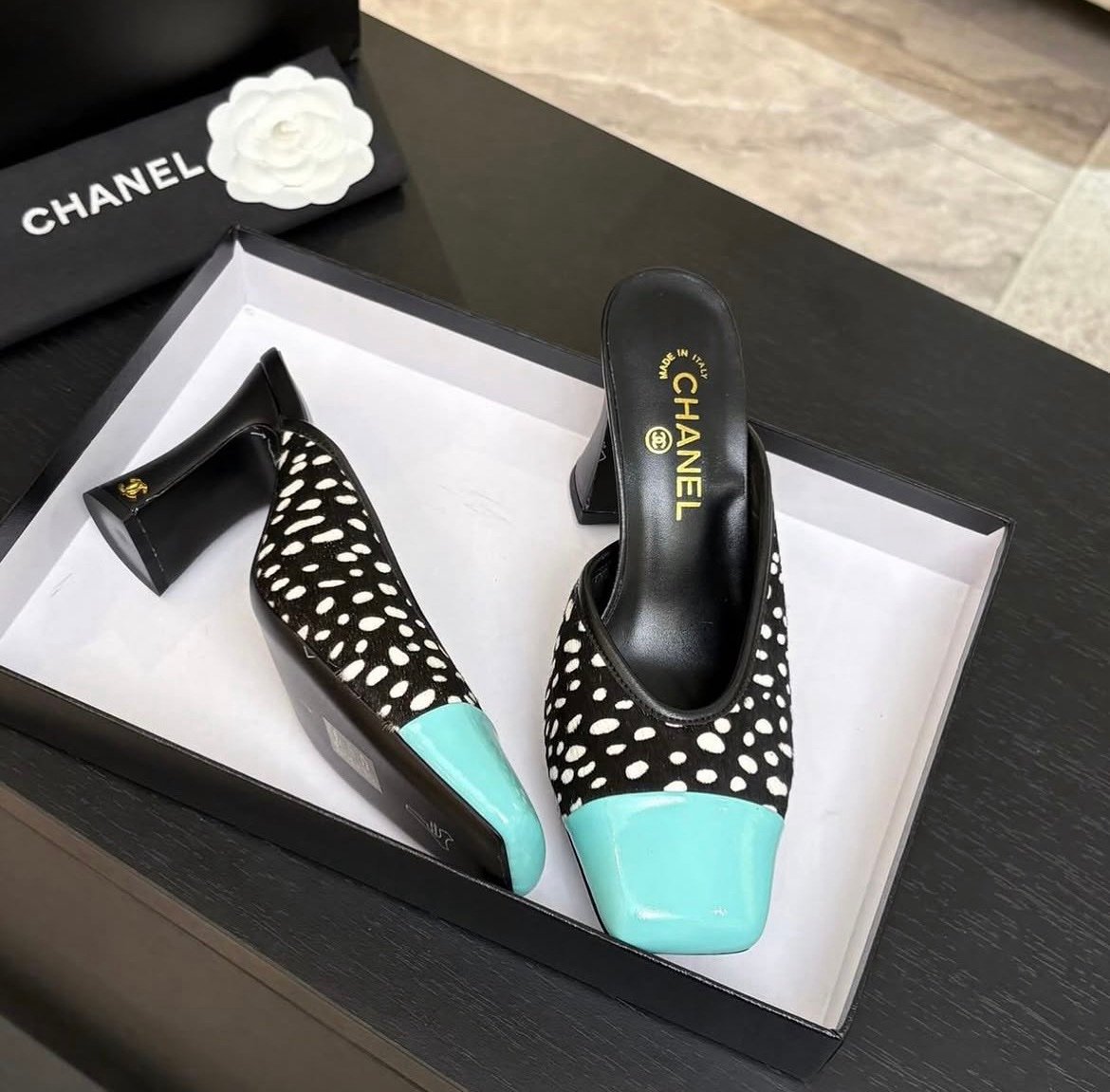 Chanel Slide Sandals in Black Blue - Afbeelding 5