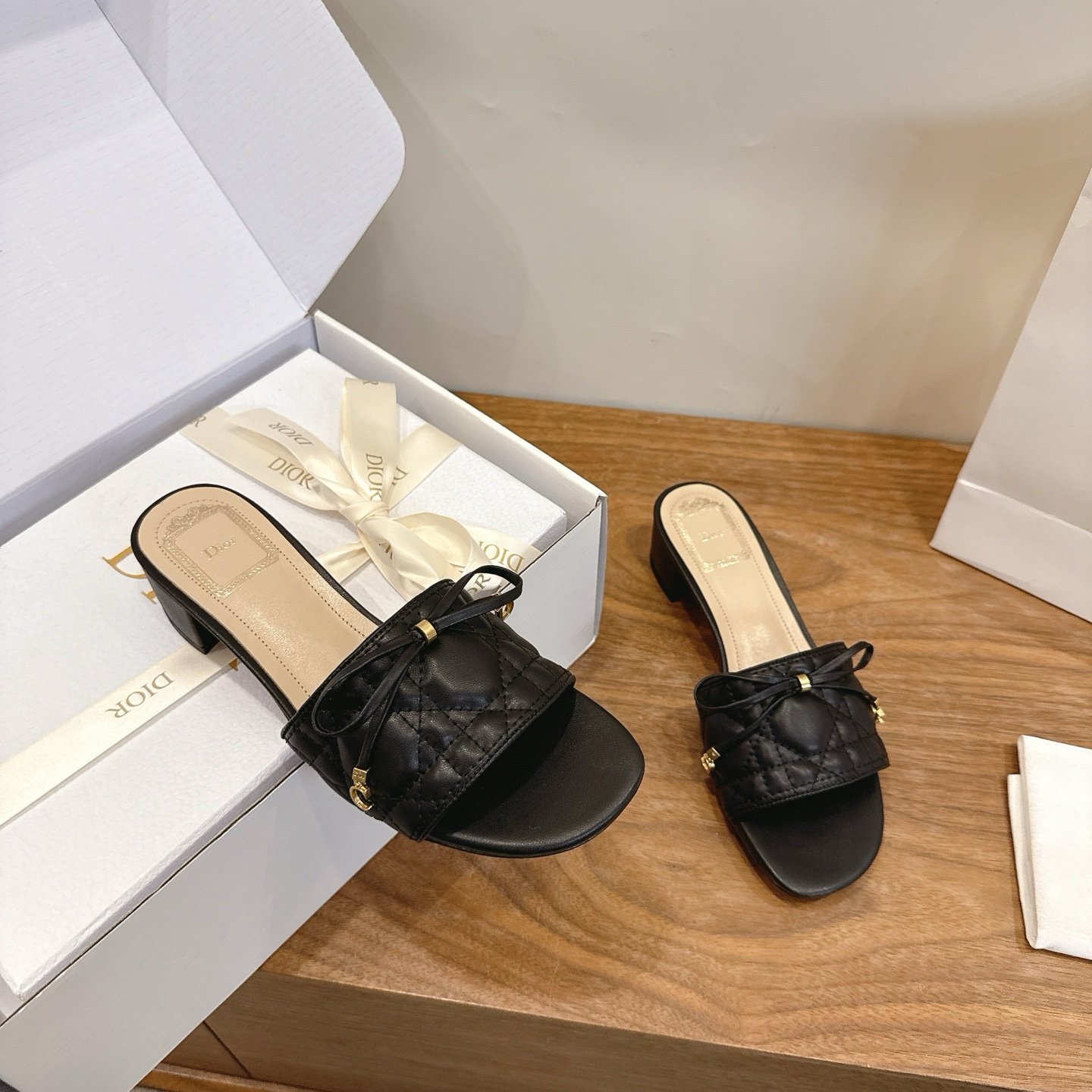 Dior Slide Sandals in Black Gold - Afbeelding 5