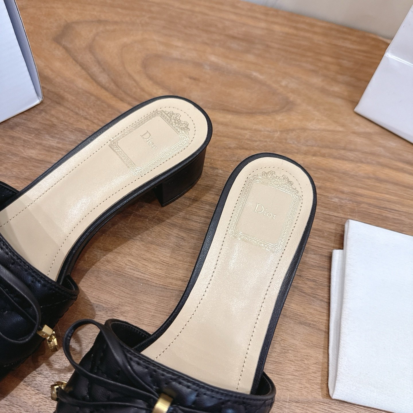 Dior Slide Sandals in Black Gold - Afbeelding 7