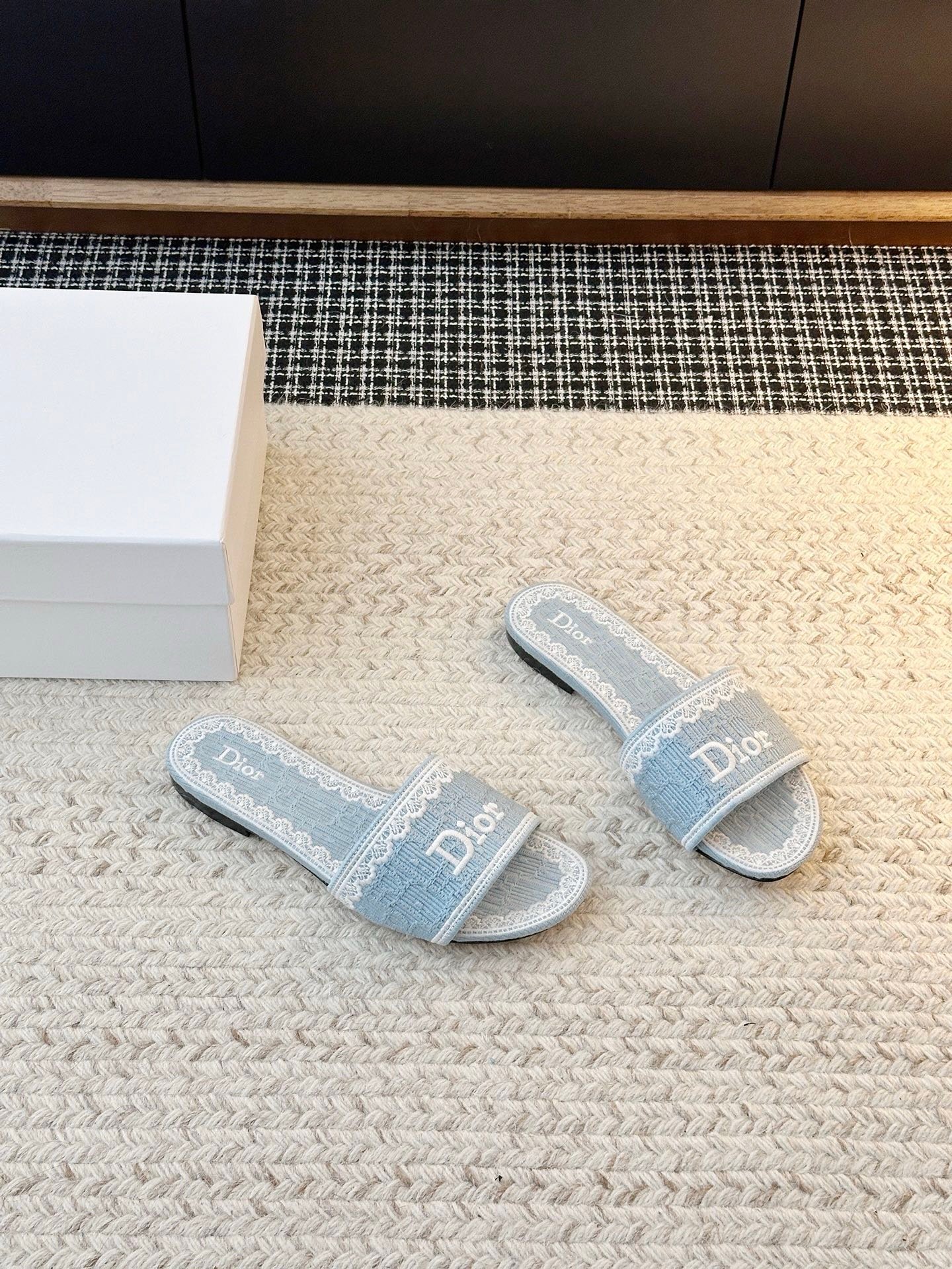 Dior Flat Slide Sandals in Blue White Logo - Afbeelding 4