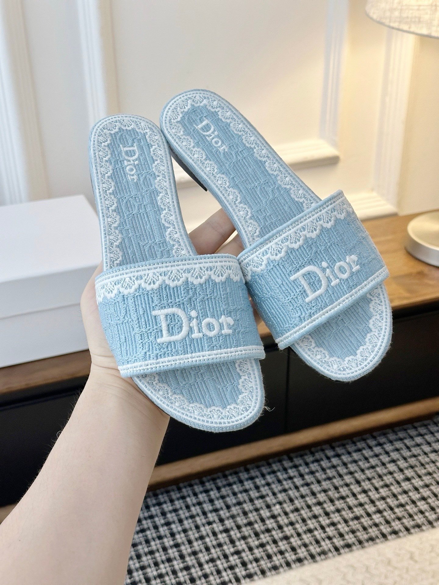 Dior Flat Slide Sandals in Blue White Logo - Afbeelding 5