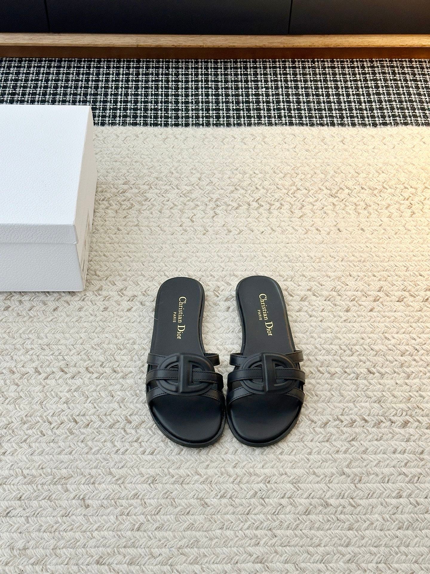 Dior Flat Slide Sandals in Black