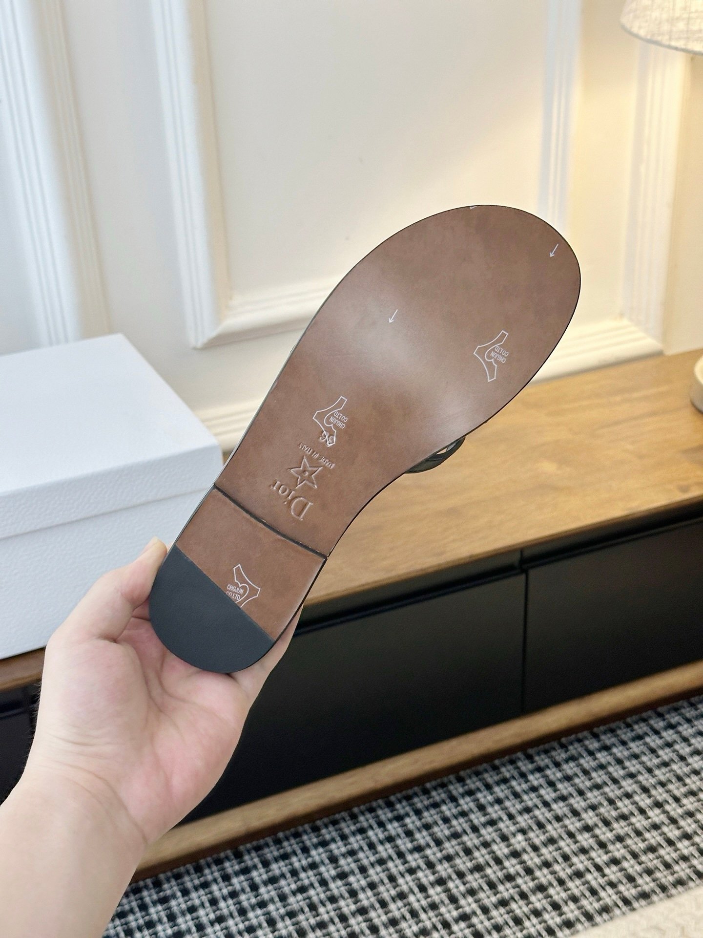 Dior Flat Slide Sandals in Black - Afbeelding 9