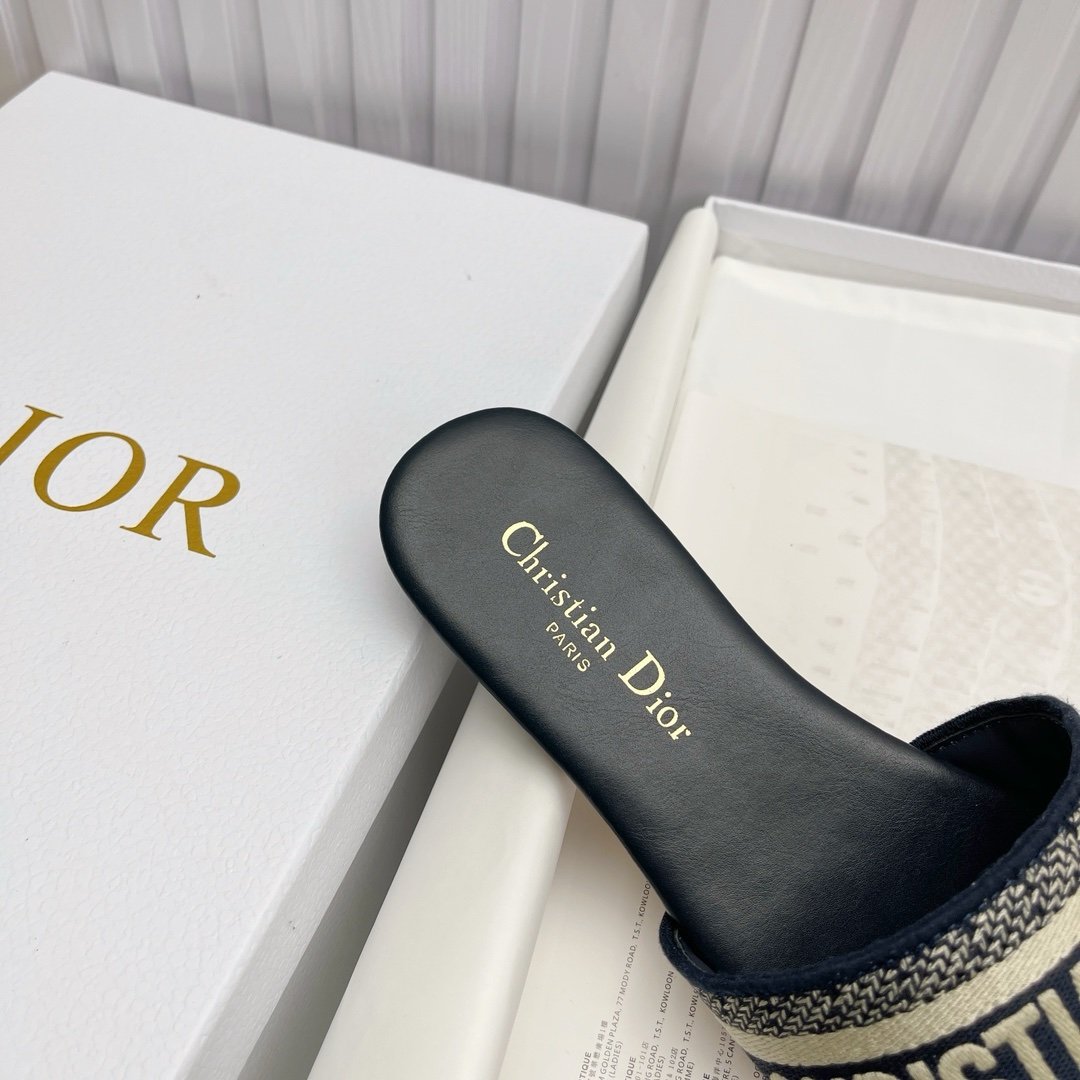 Dior Flat Slide Sandals in Navy - Afbeelding 8