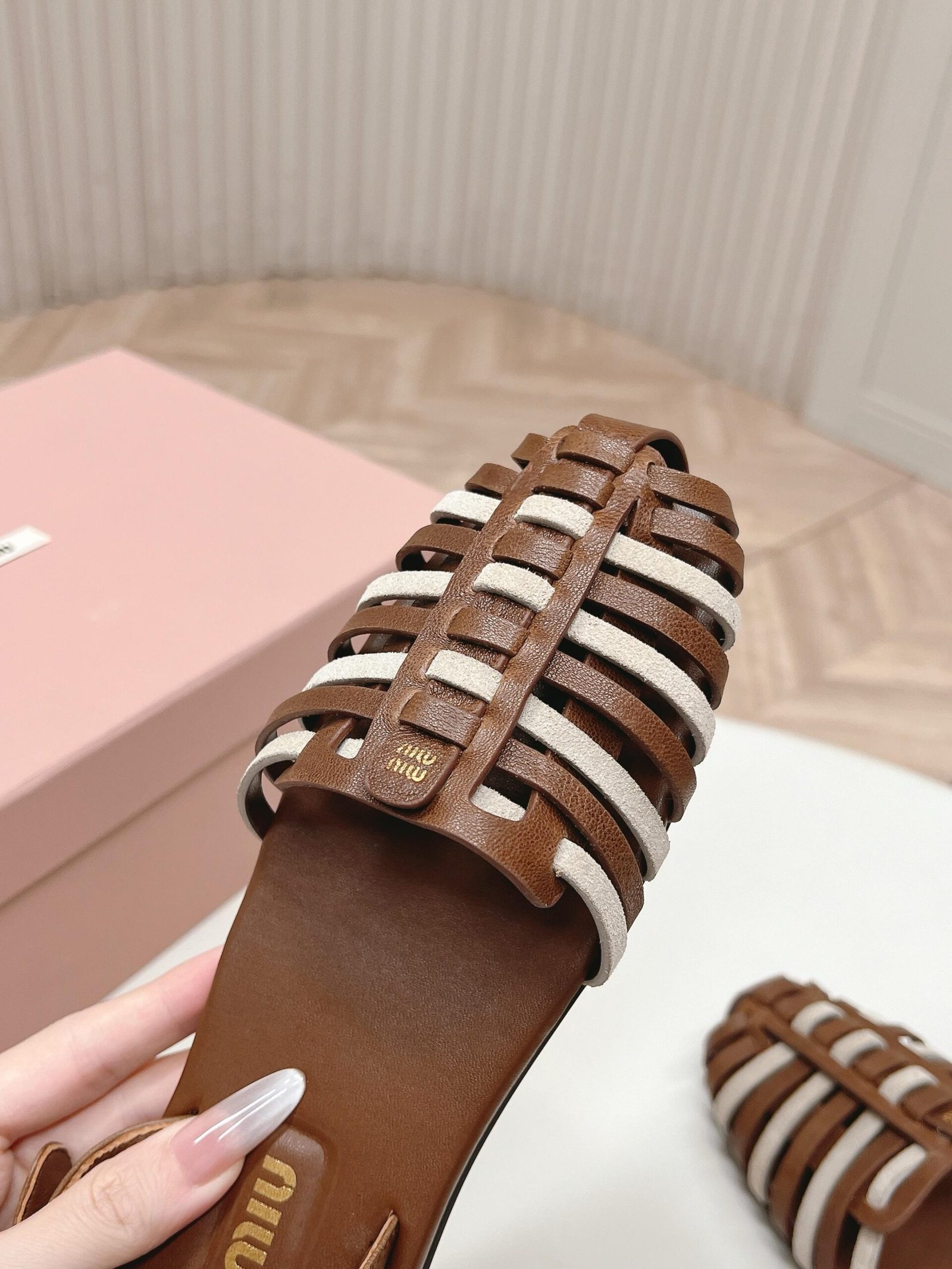Miu Miu Sandals in Brown - Afbeelding 7
