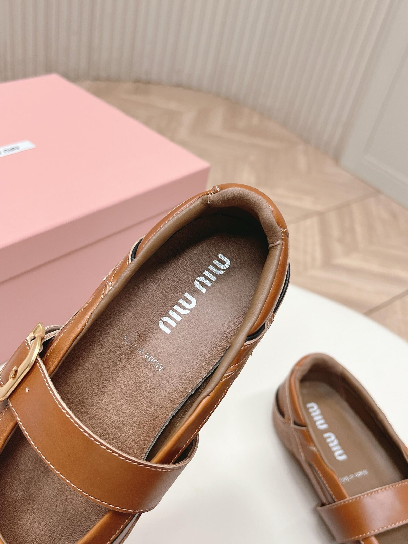 Miu Miu Gymnasium Ballerinas in Brown - Afbeelding 7