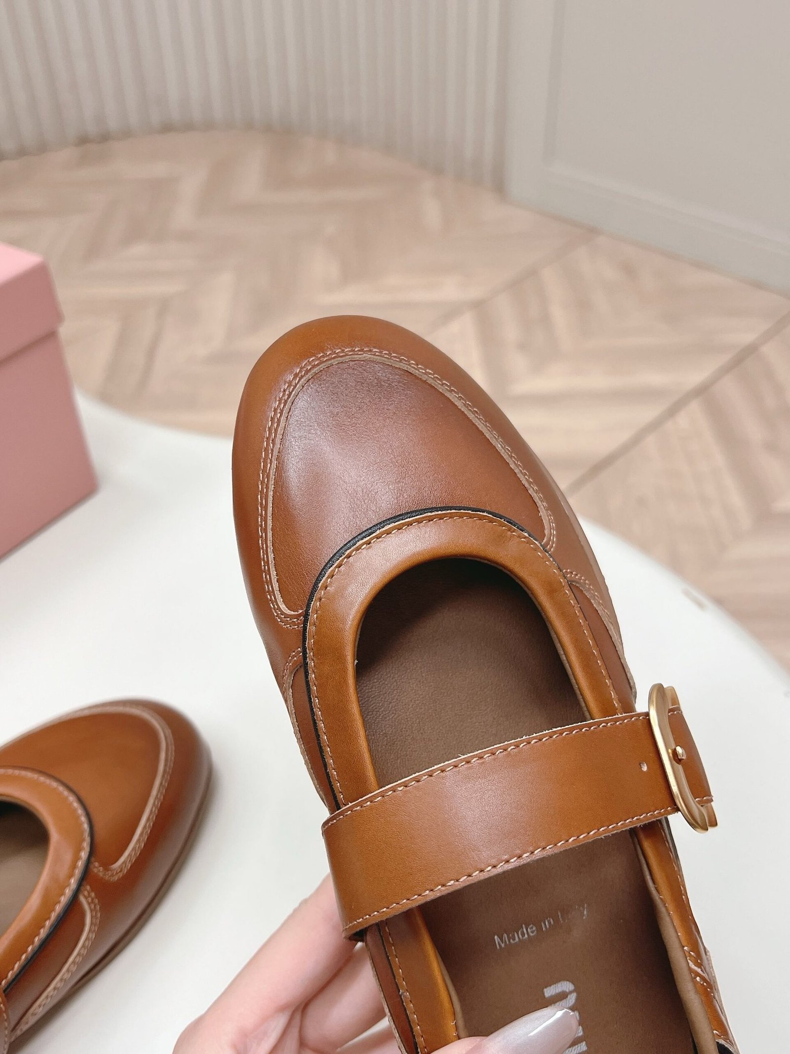 Miu Miu Gymnasium Ballerinas in Brown - Afbeelding 9