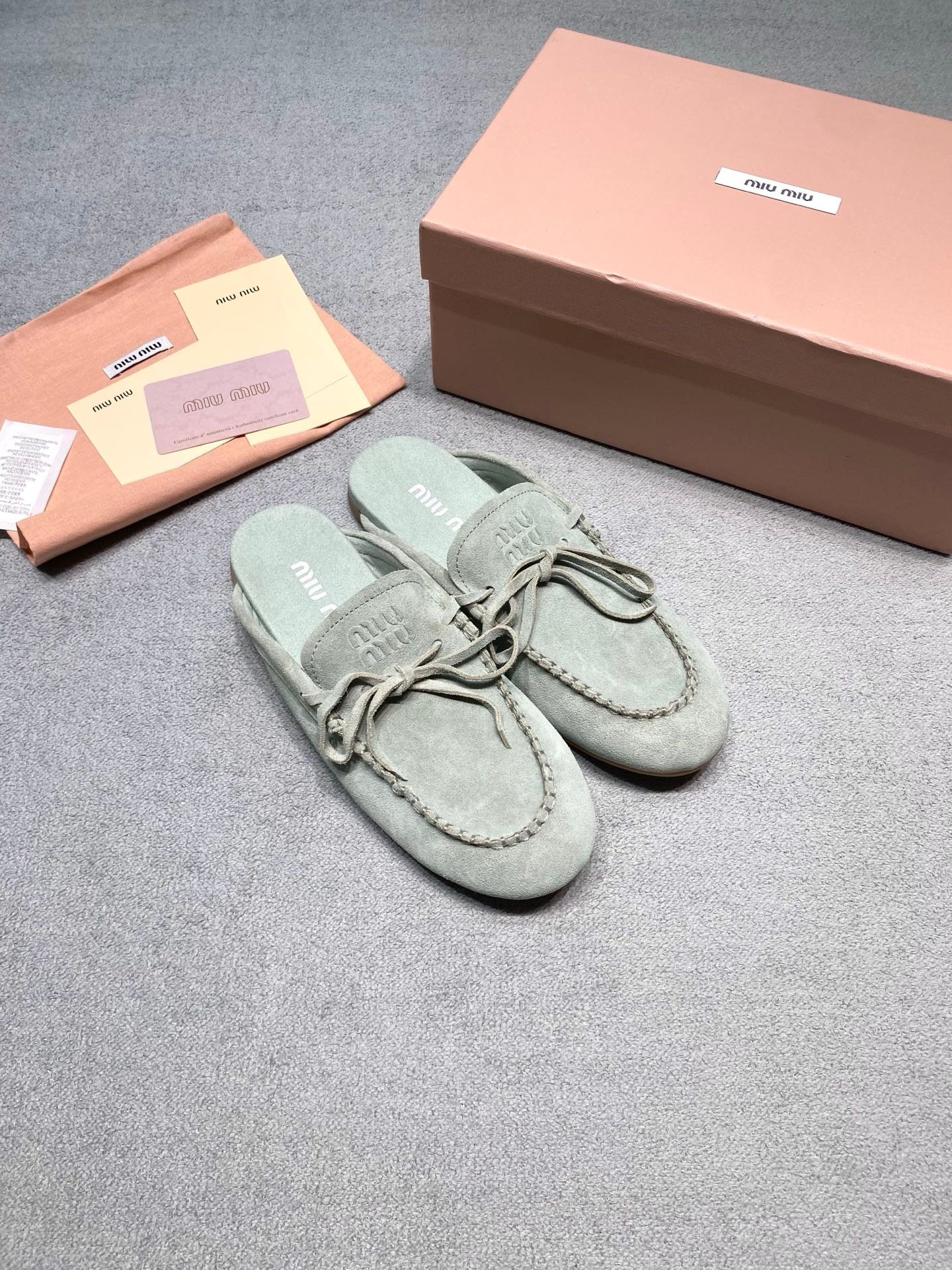 Miu Miu Suede Mules in Blue Green - Afbeelding 2