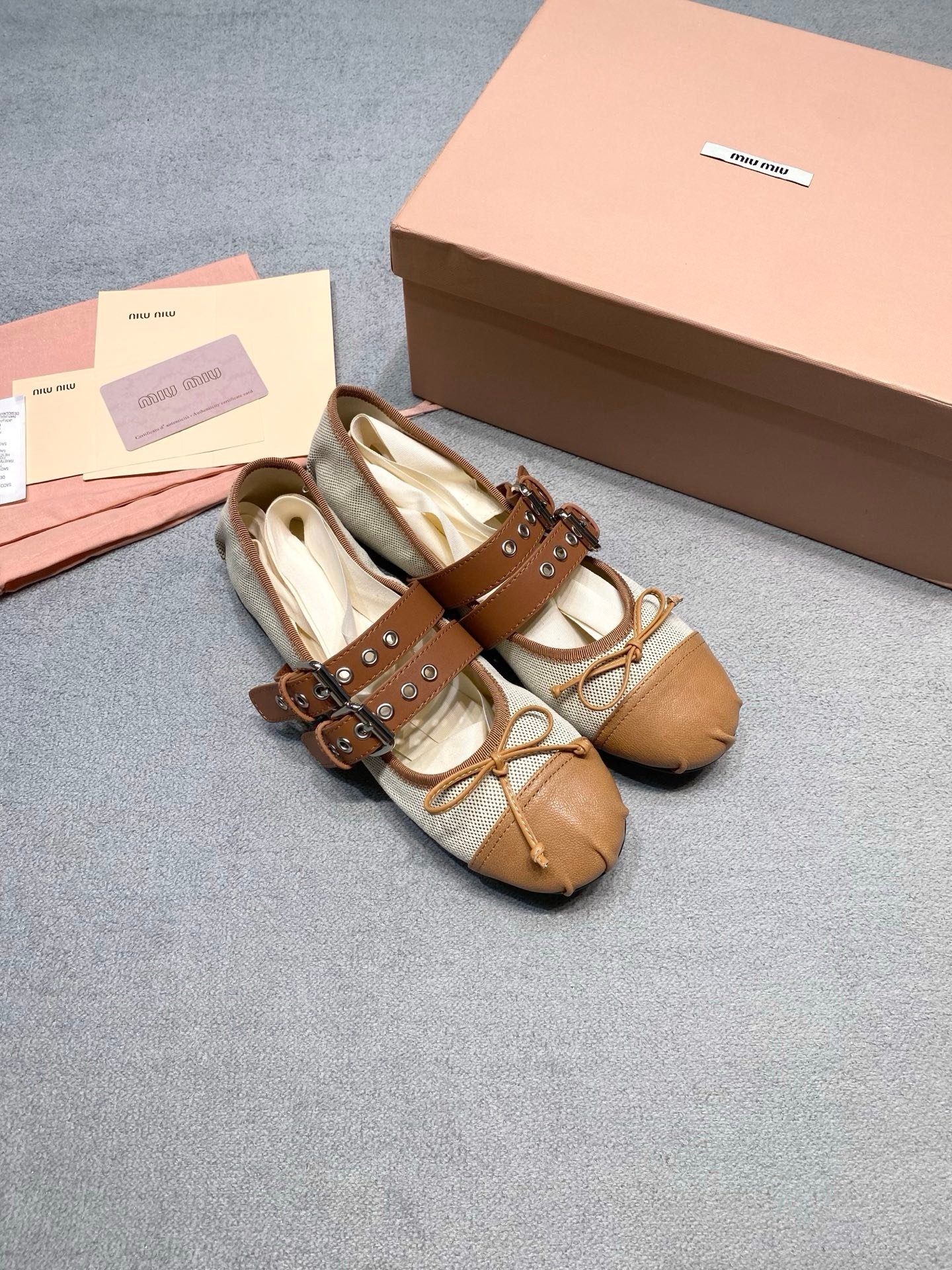 Miu Miu Ballerinas in Brown - Afbeelding 2