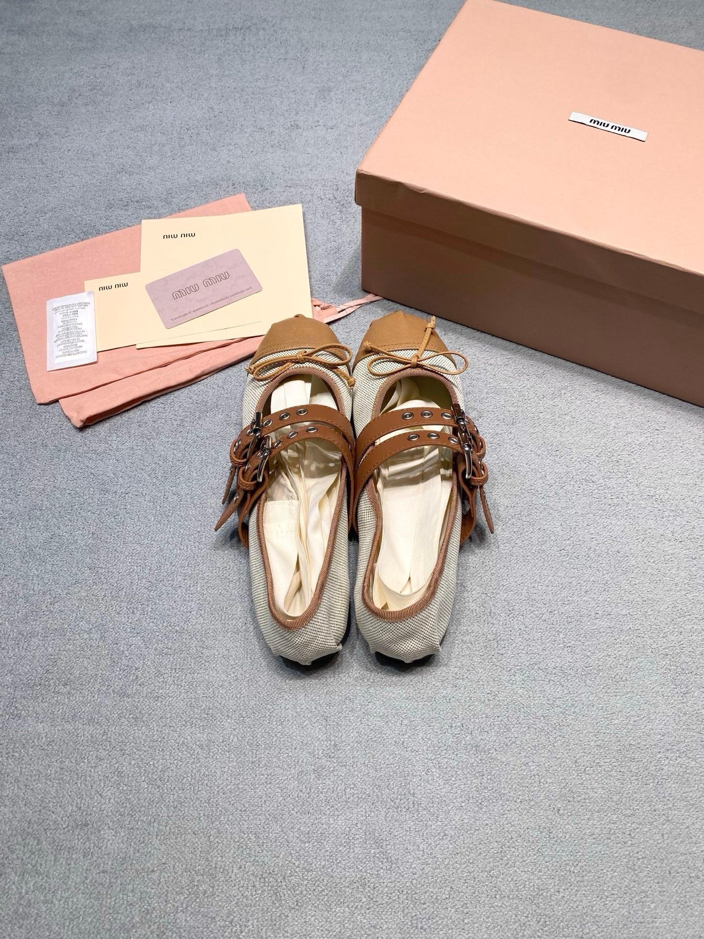 Miu Miu Ballerinas in Brown - Afbeelding 4