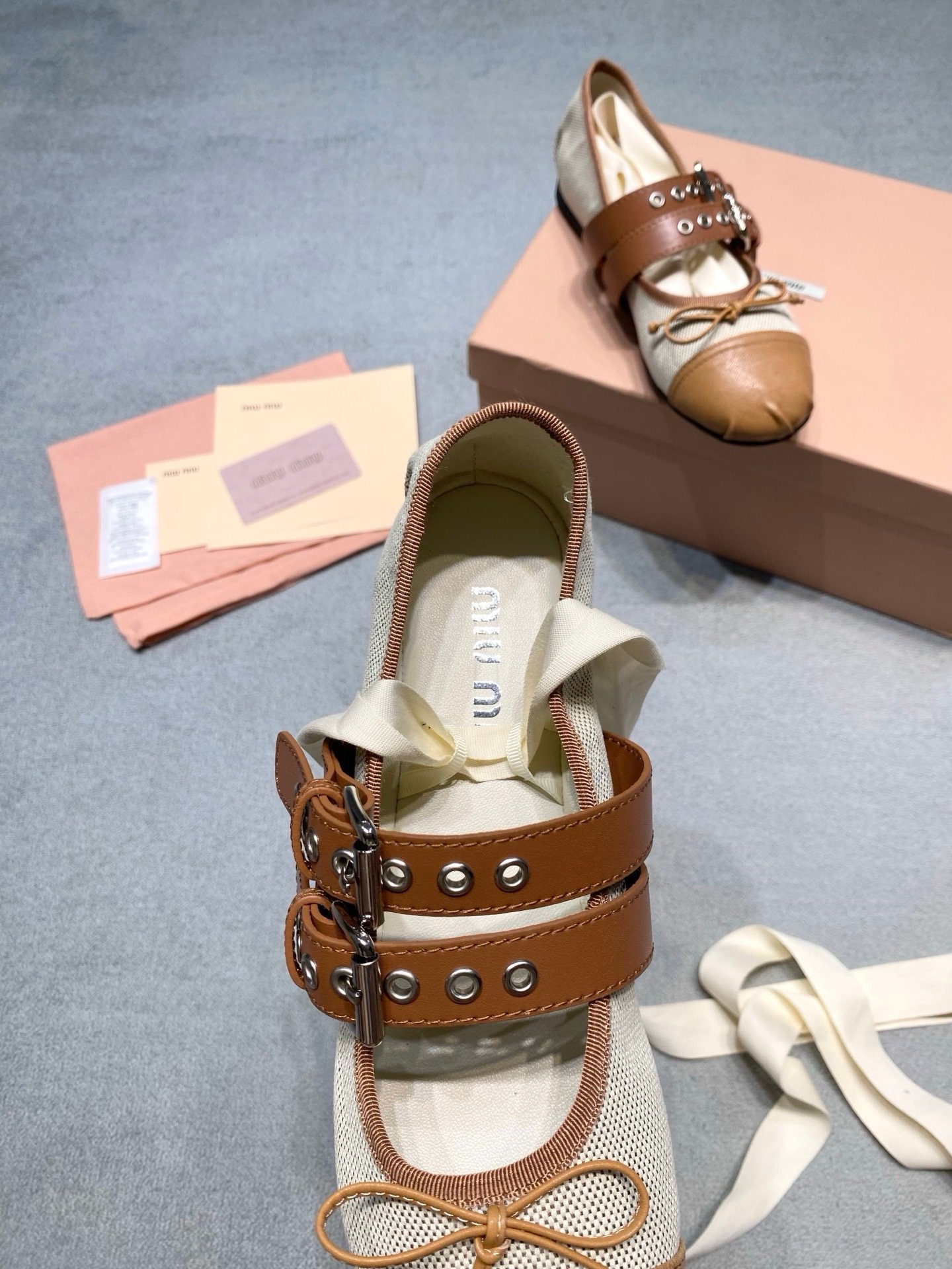Miu Miu Ballerinas in Brown - Afbeelding 6