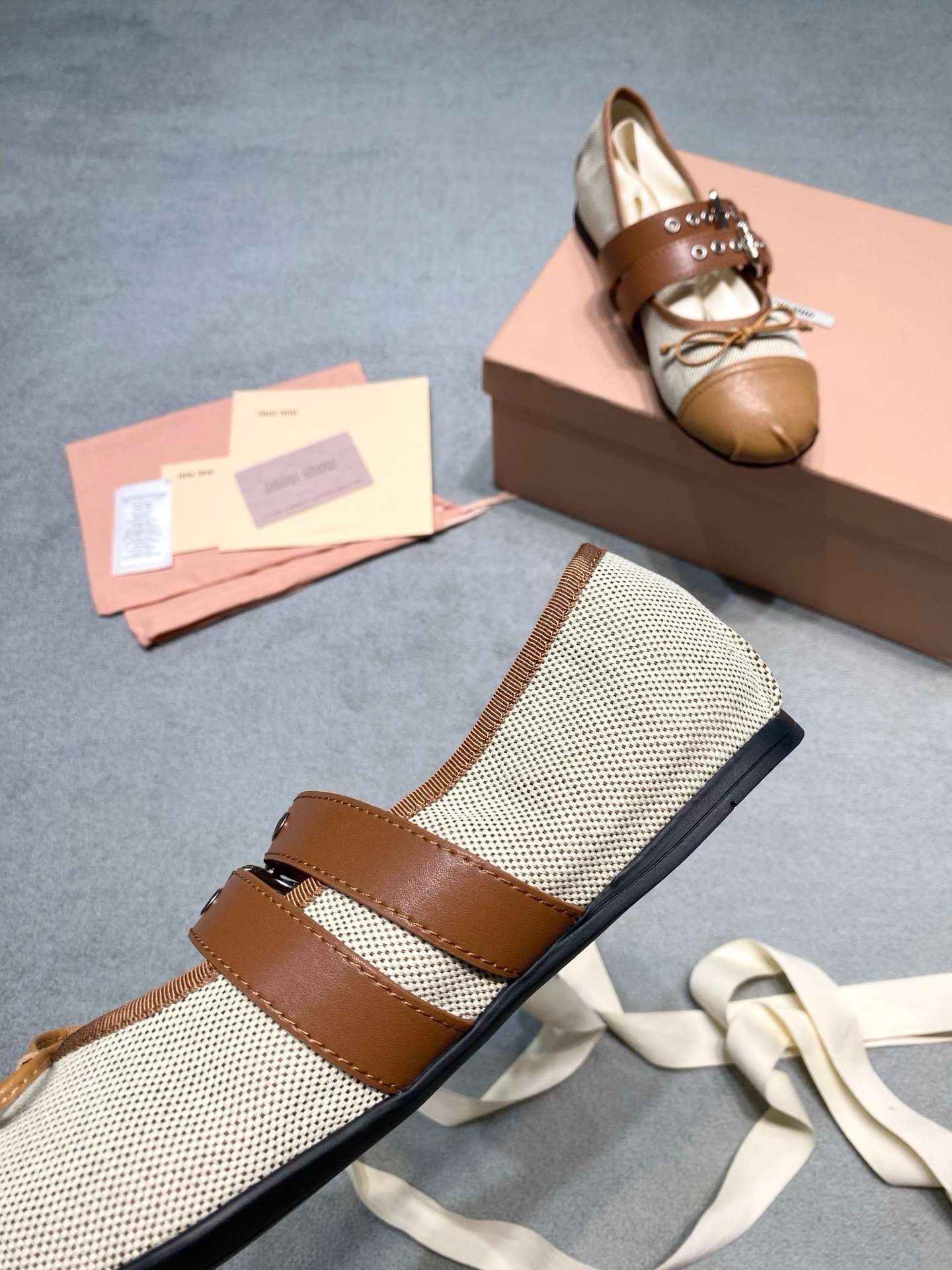 Miu Miu Ballerinas in Brown - Afbeelding 7