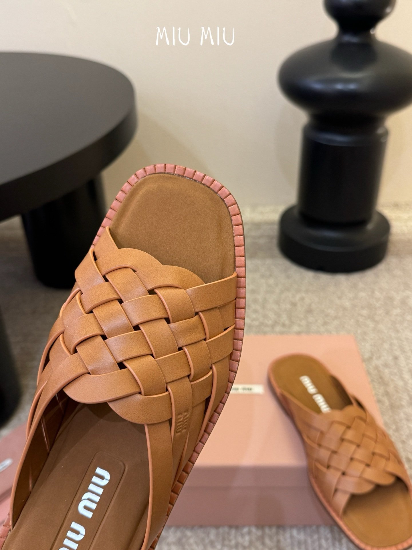 Miu Miu Woven Sandals in Brown - Afbeelding 6