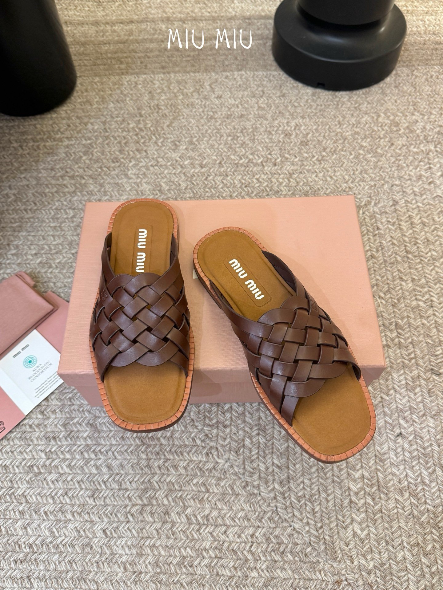Miu Miu Woven Sandals in Dark Brown - Afbeelding 2