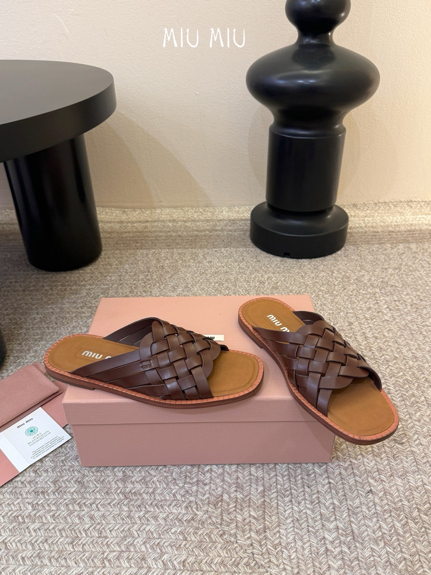 Miu Miu Woven Sandals in Dark Brown - Afbeelding 4