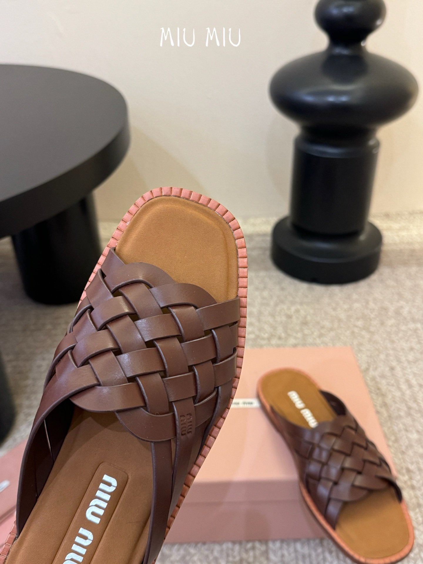 Miu Miu Woven Sandals in Dark Brown - Afbeelding 6