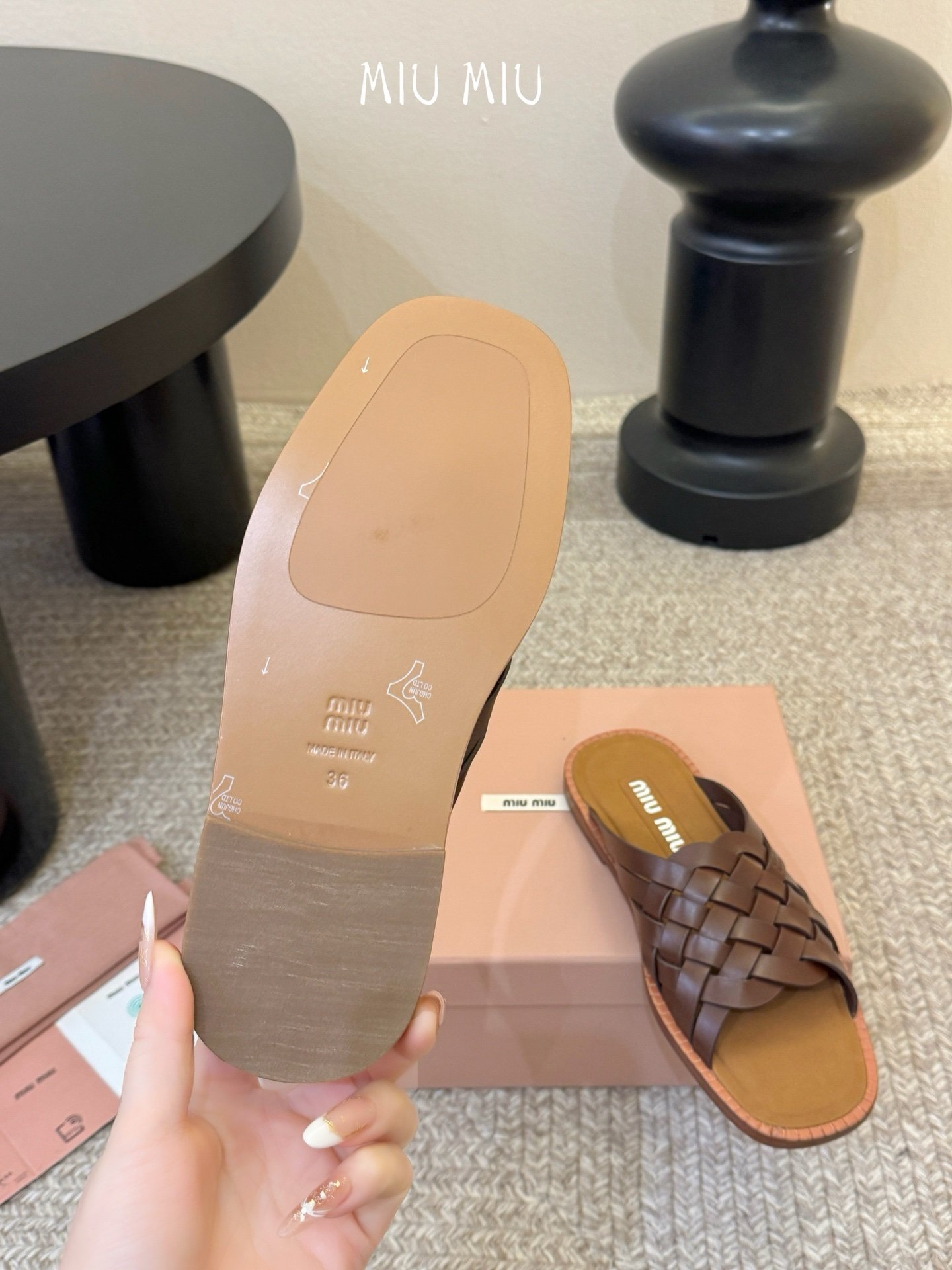 Miu Miu Woven Sandals in Dark Brown - Afbeelding 9
