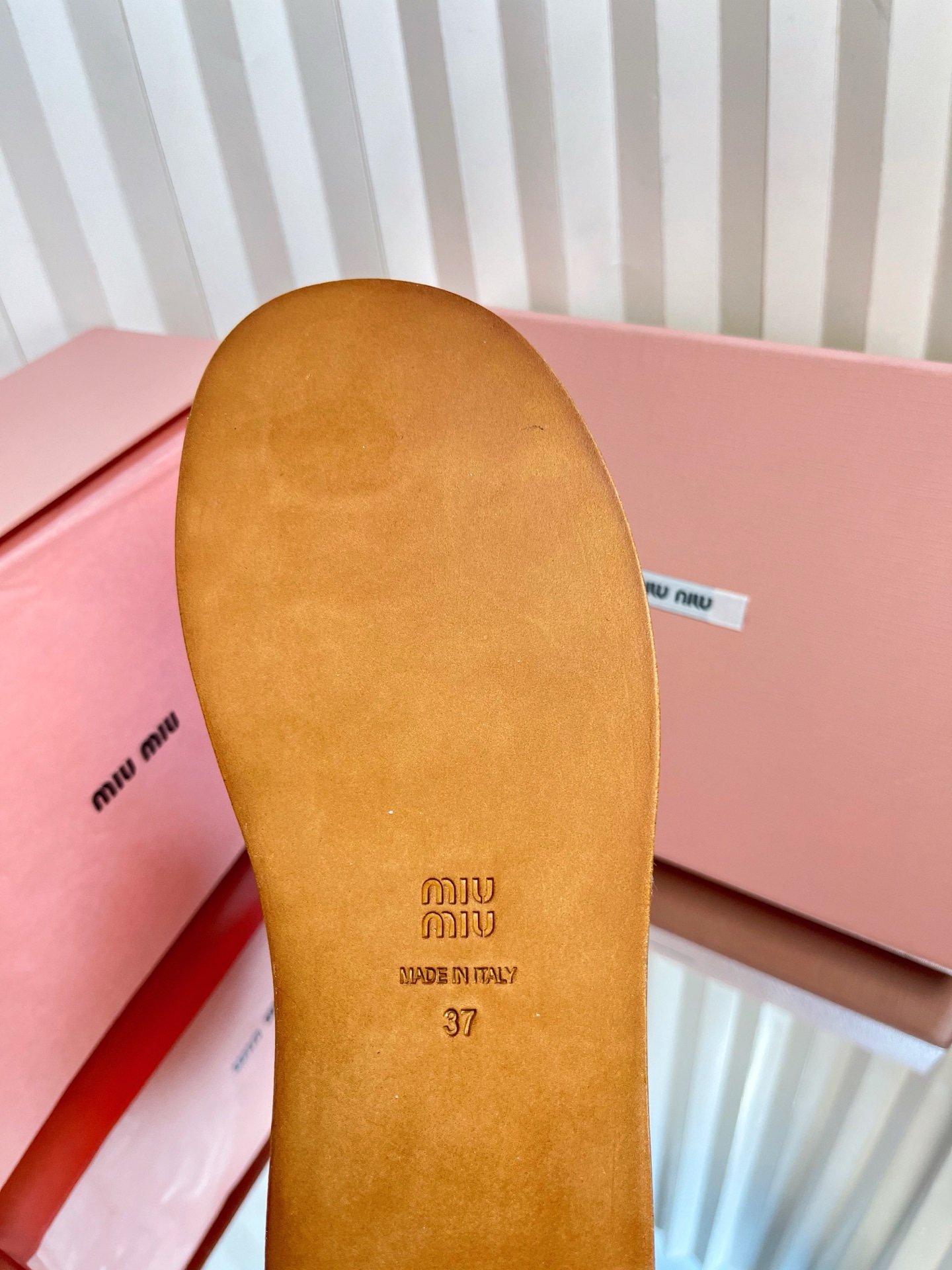 Miu Miu Sandals in Beige Brown - Afbeelding 9