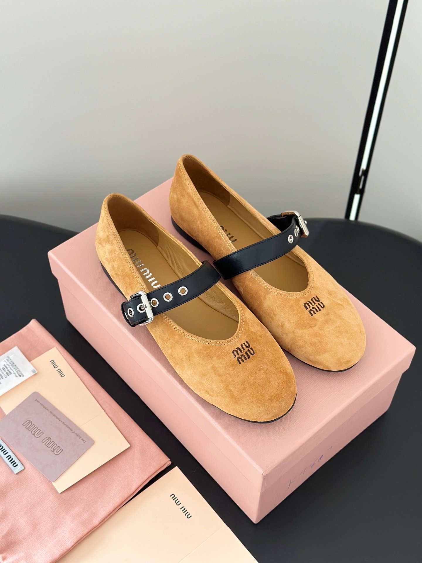 Miu Miu Ballerinas in Brown - Afbeelding 4