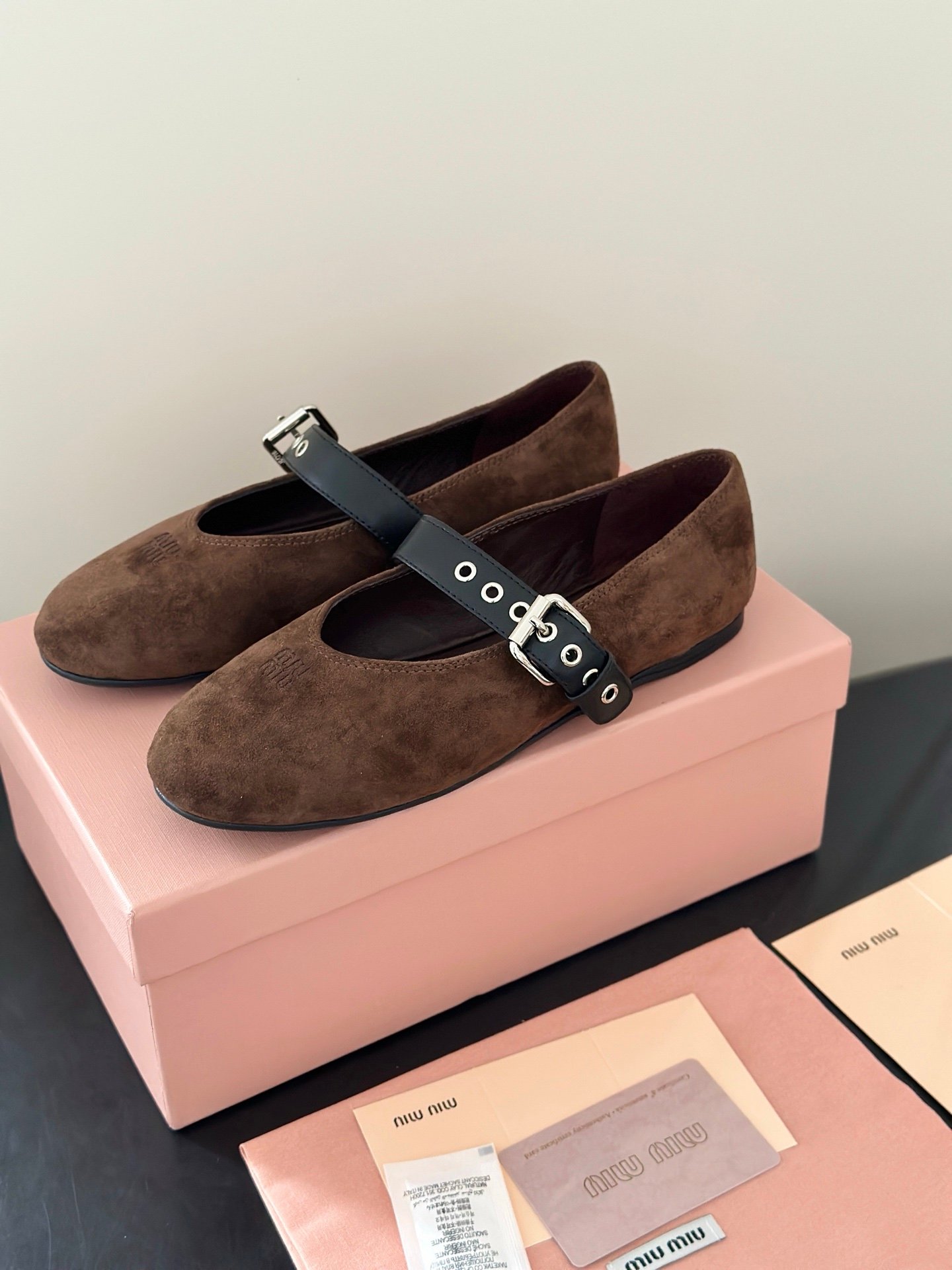 Miu Miu Ballerinas in Dark Brown - Afbeelding 2
