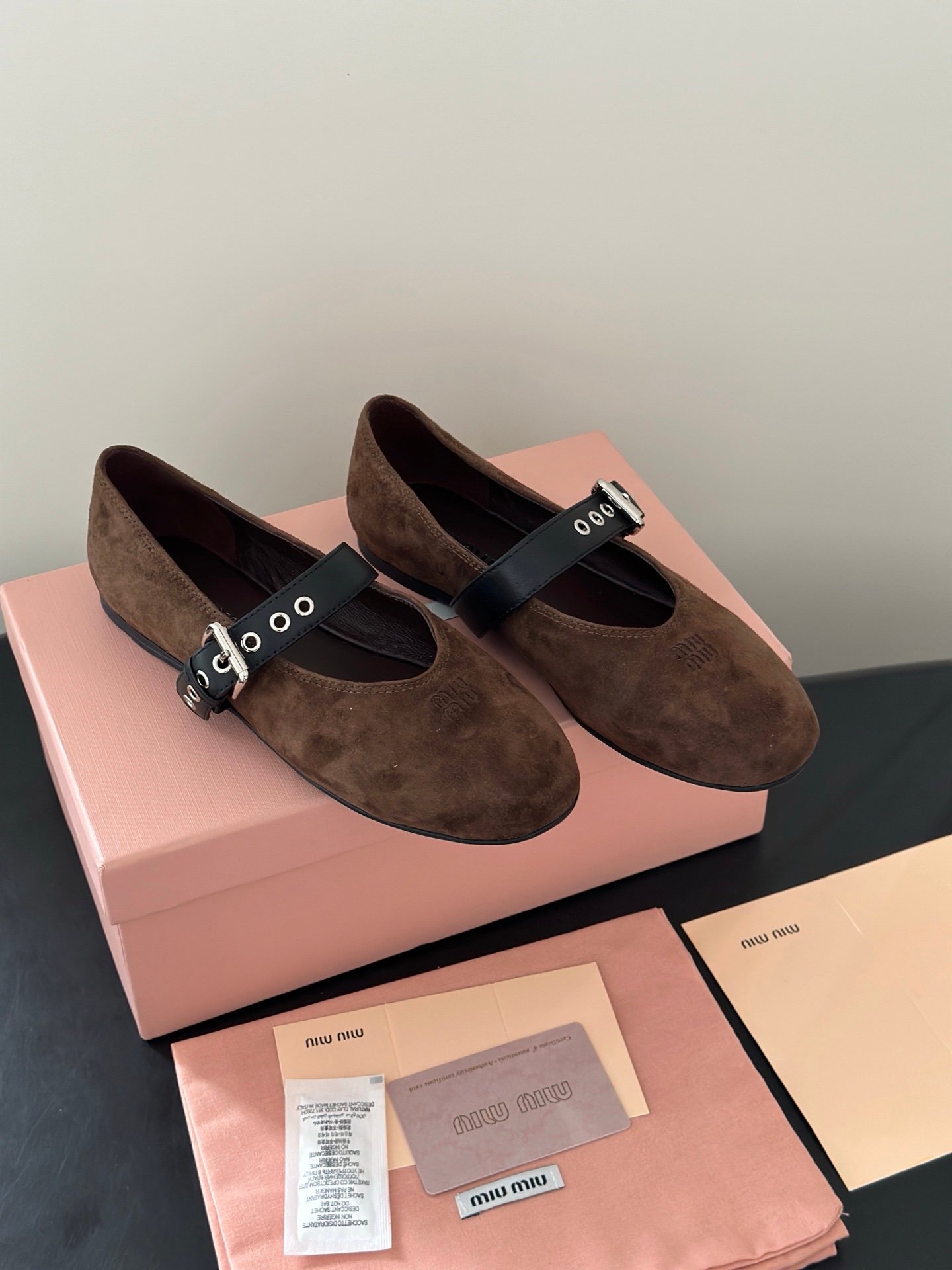 Miu Miu Ballerinas in Dark Brown - Afbeelding 3