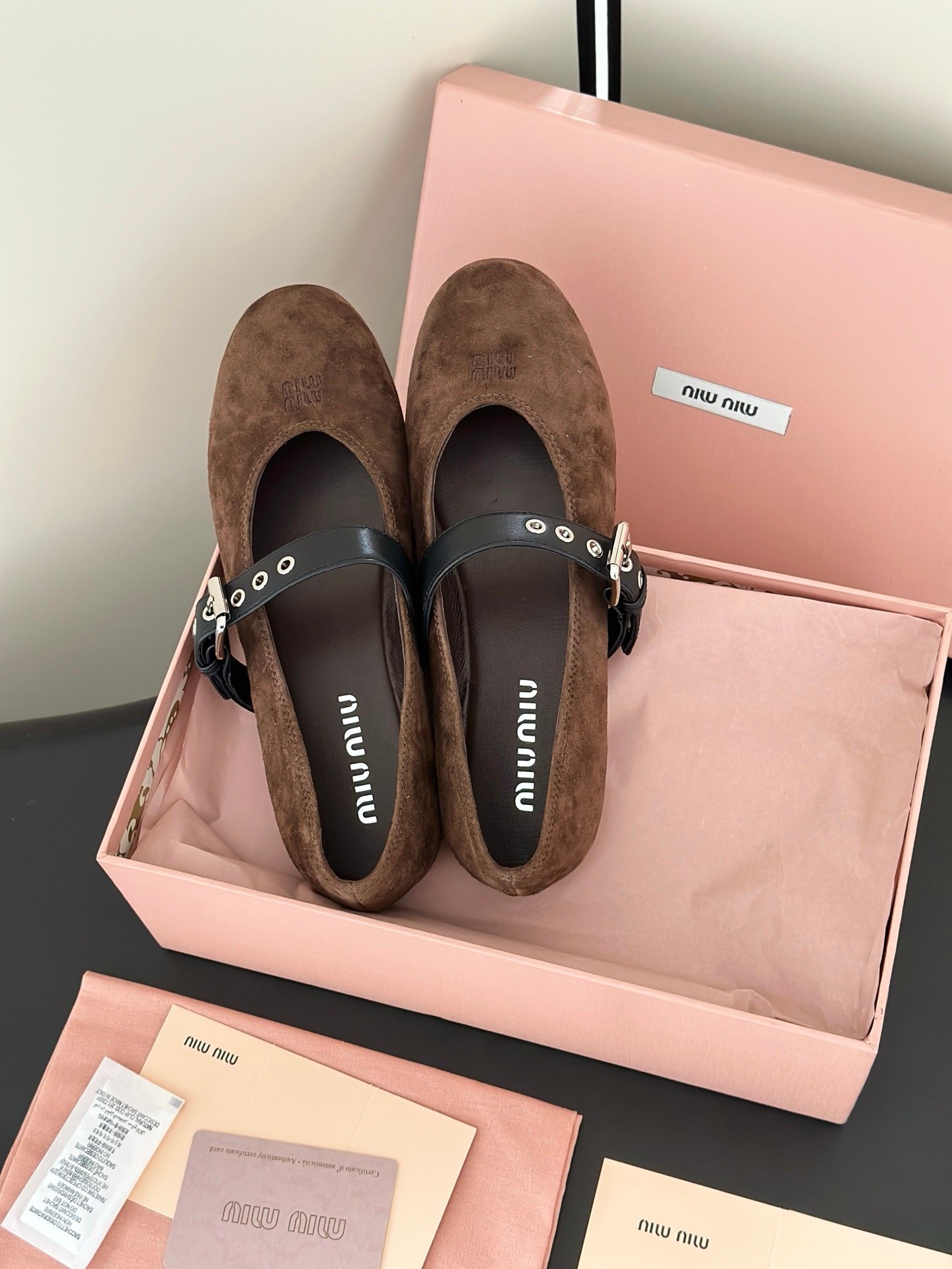 Miu Miu Ballerinas in Dark Brown - Afbeelding 4