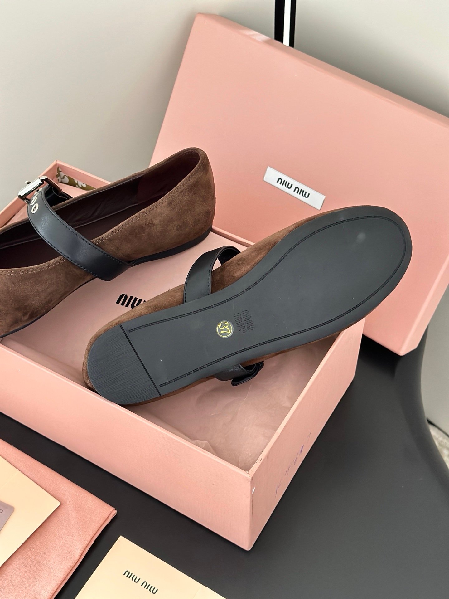 Miu Miu Ballerinas in Dark Brown - Afbeelding 6