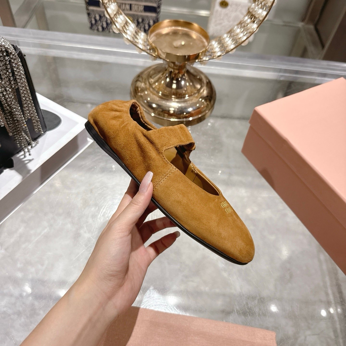 Miu Miu Suede Ballerinas in Brown - Afbeelding 4