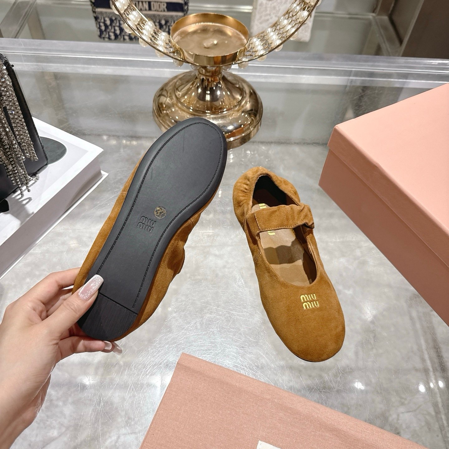 Miu Miu Suede Ballerinas in Brown - Afbeelding 7
