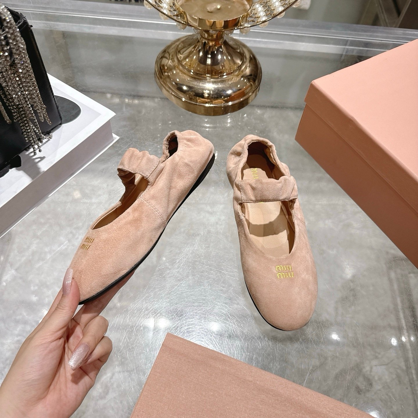 Miu Miu Suede Ballerinas in Pink - Afbeelding 3