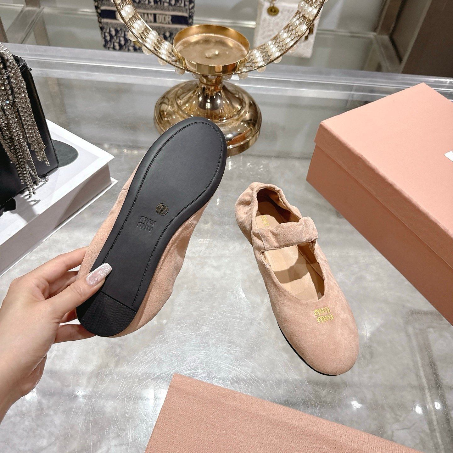 Miu Miu Suede Ballerinas in Pink - Afbeelding 6