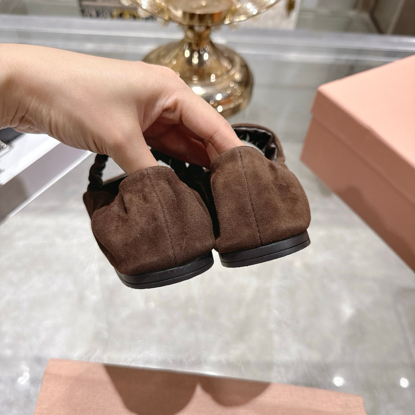 Miu Miu Suede Ballerinas in Dark Brown - Afbeelding 6