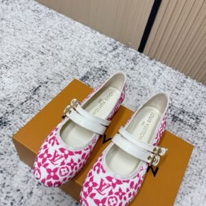 Louis Vuitton Ballerinas in White Pink
