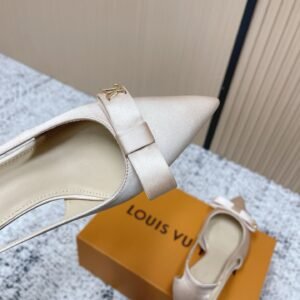 Alternative view of Louis Vuitton Sandals in Powder