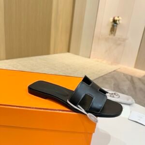 Alternative view of Hermes Oran Sandals in Black